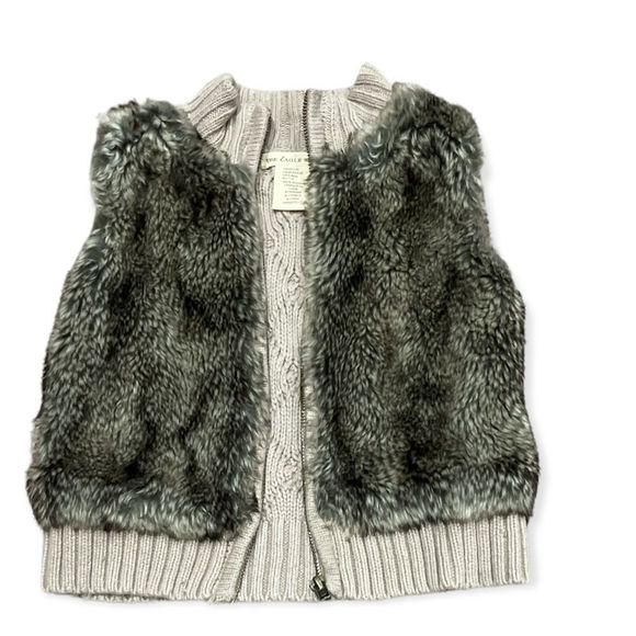 Girl’s vest the eagles eye - Picture 1 of 3